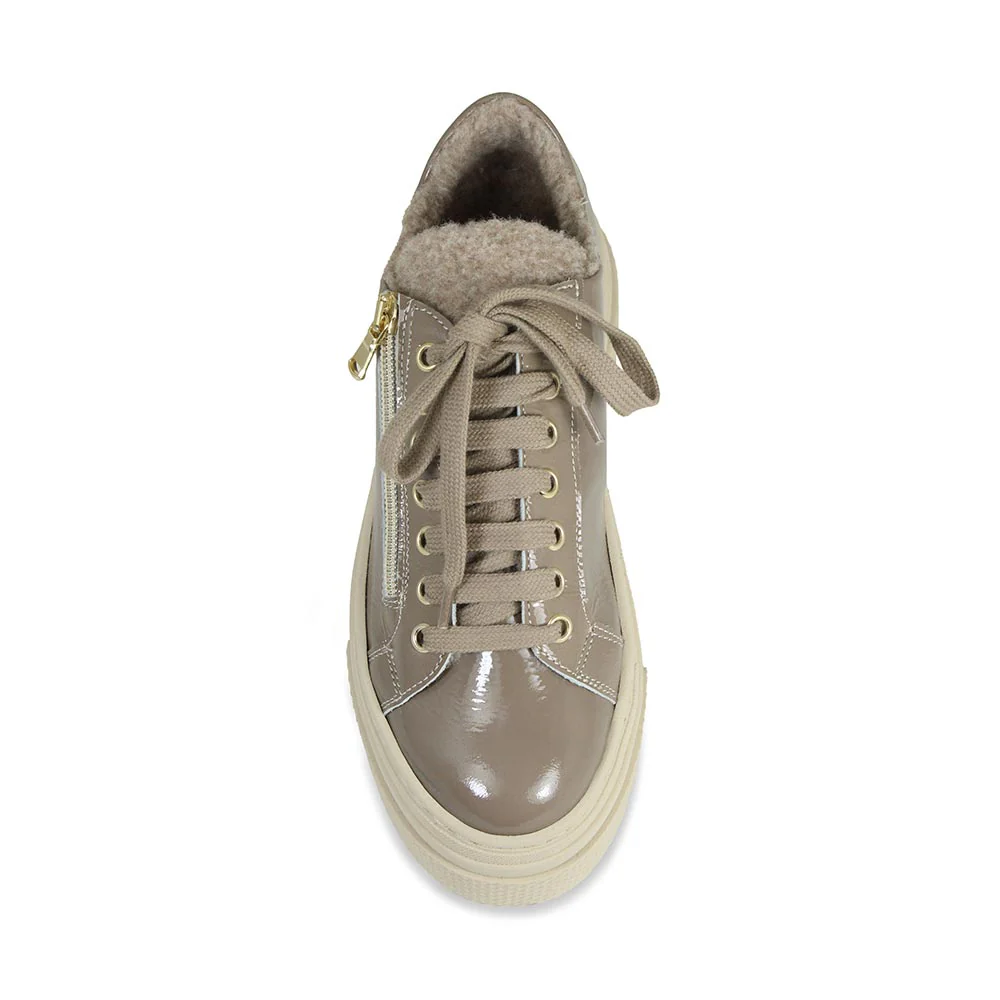 Diva-Fur: Taupe Patent Leather - Image 3
