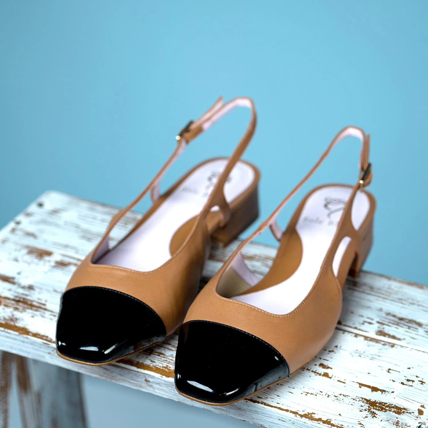 Farrah: Tan Leather & Black Patent - Image 5