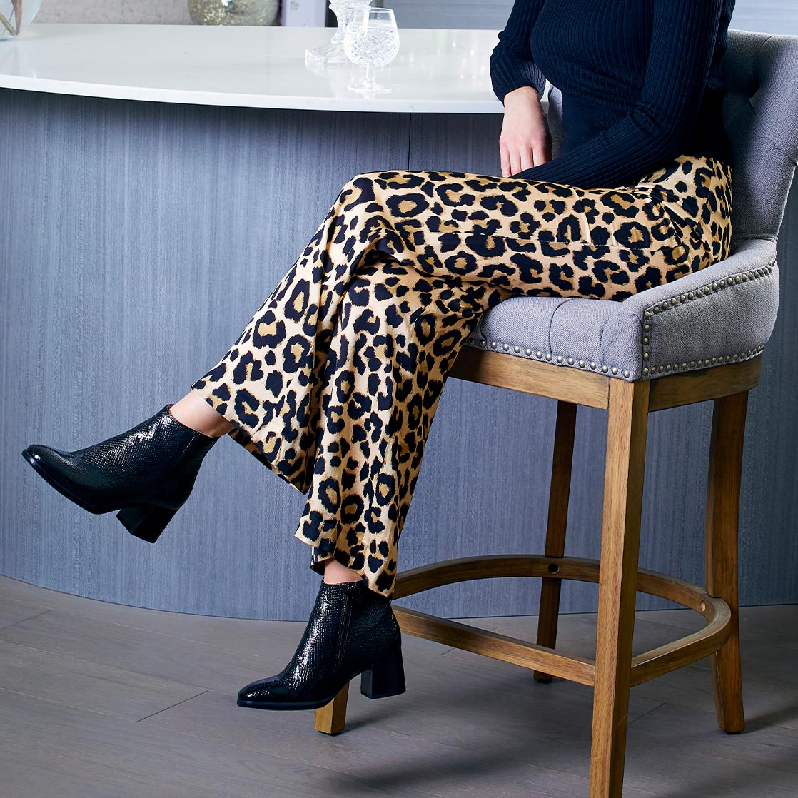 Frankie: Black Snake Print Leather - Image 5