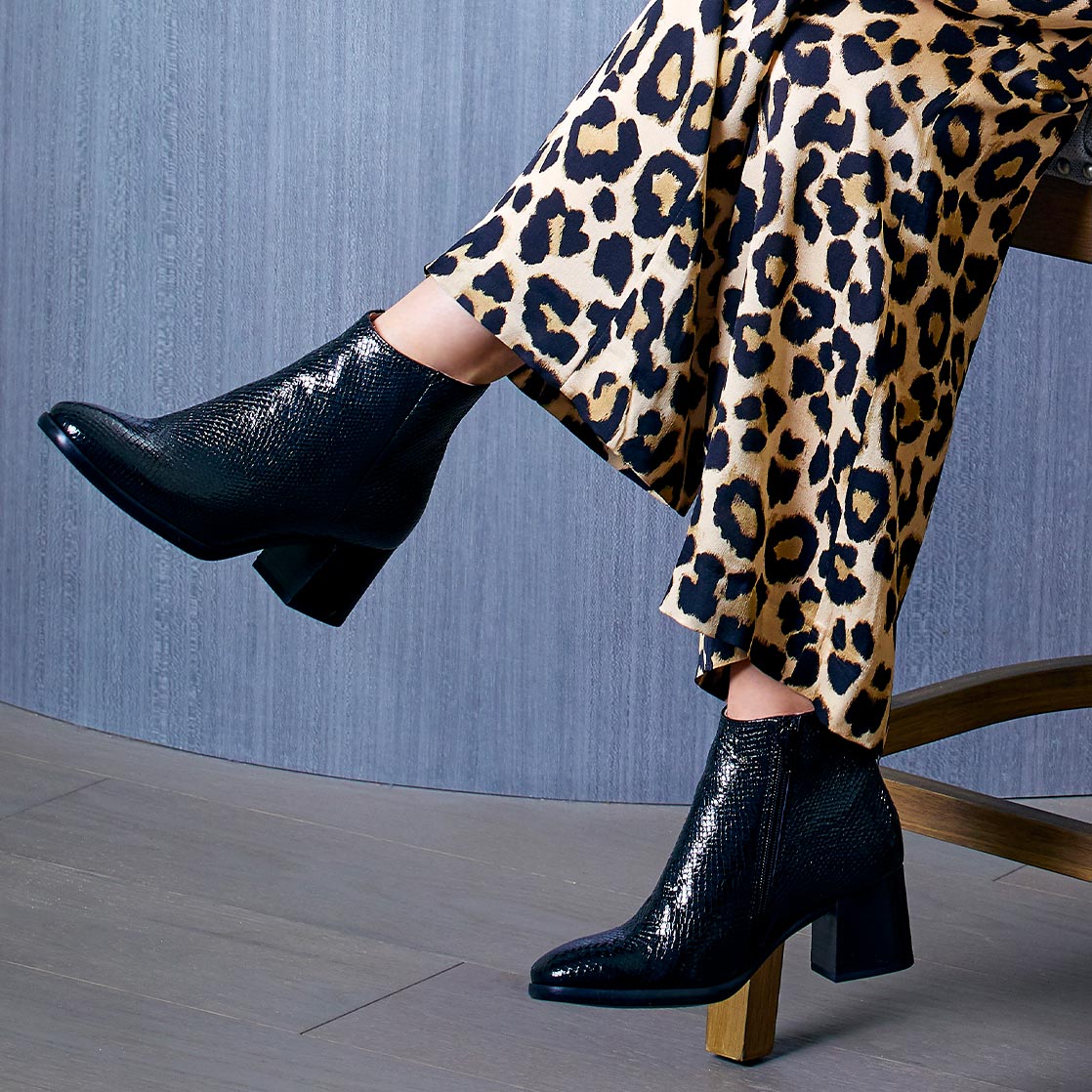 Frankie: Black Snake Print Leather - Image 6