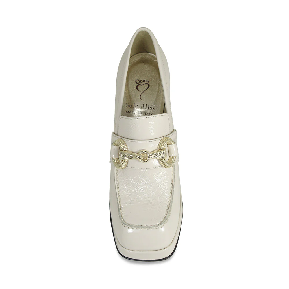 Genevieve: Cream Patent Leather - Image 3