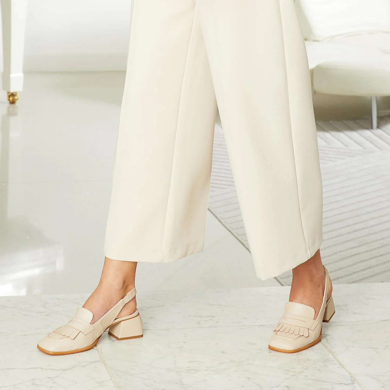 Gigi: Cream Leather - Image 4