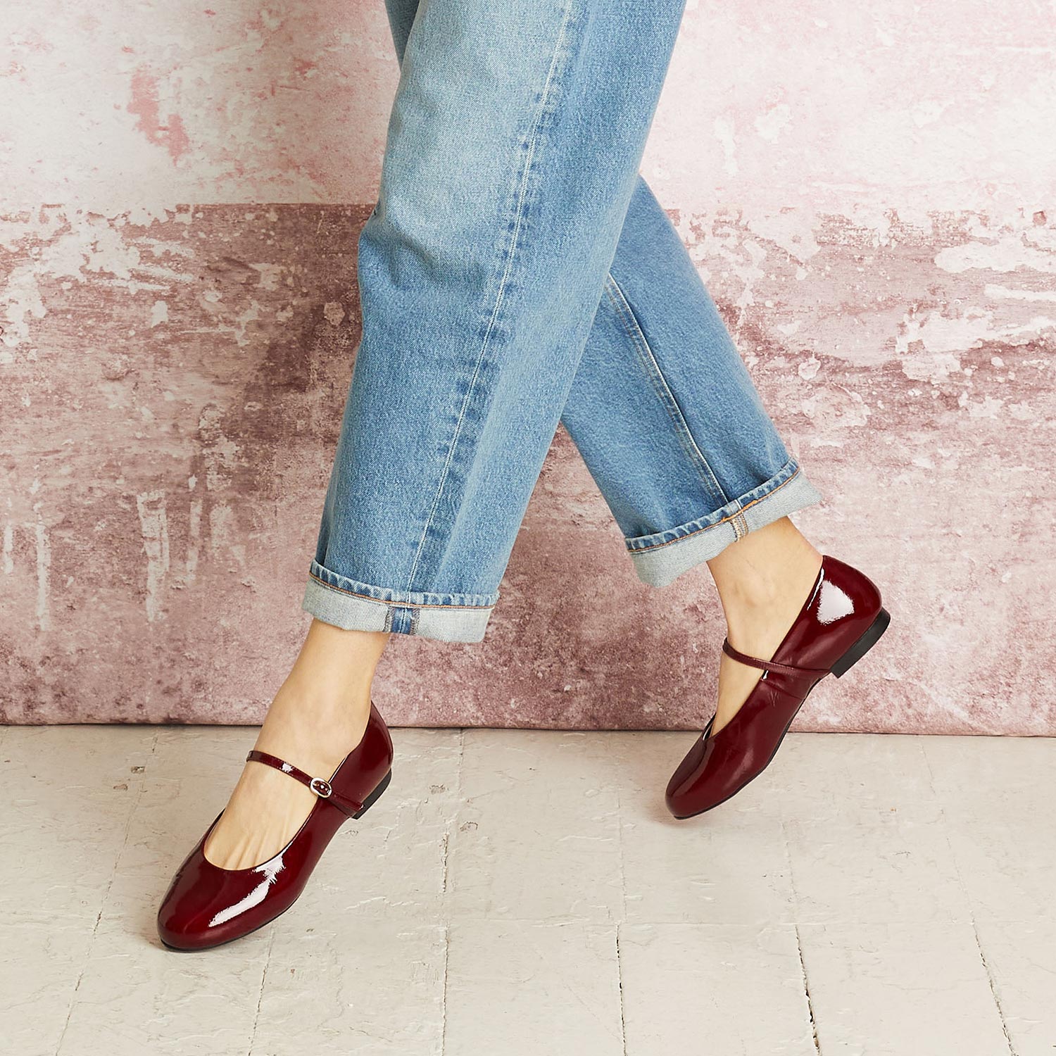 London: Bordeau Patent Leather - Image 4