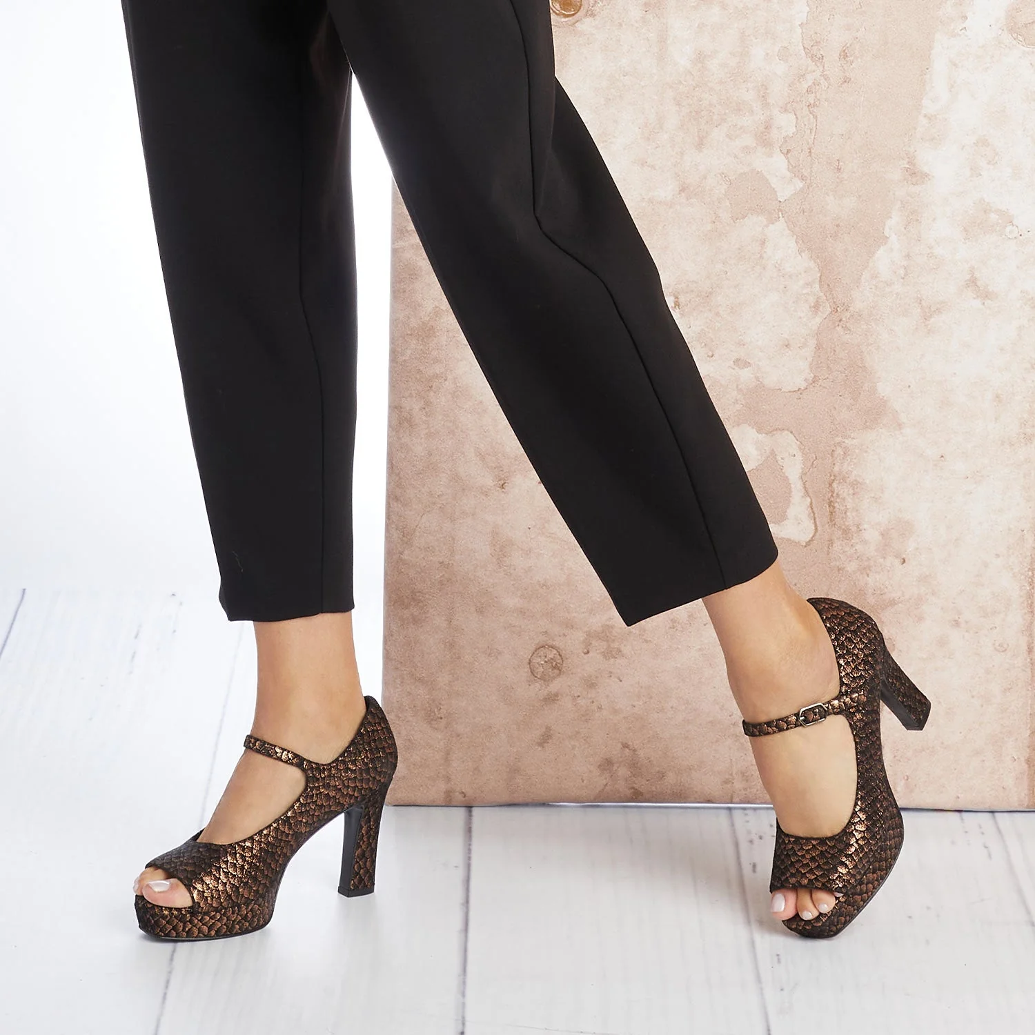 Olympia: Metallic Suede - Image 4