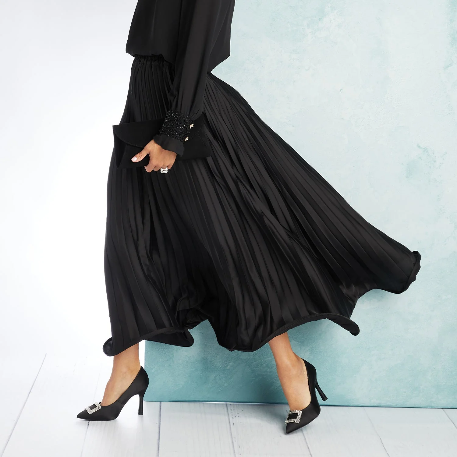 Prestige: Black Satin - Image 2