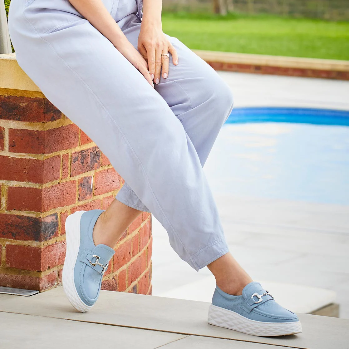 Prince: Pale Blue Leather - Image 4