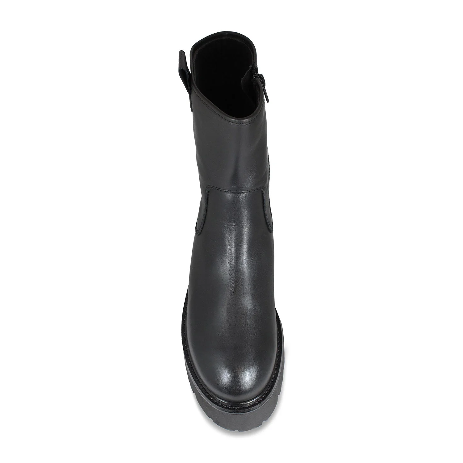 Reign: Black Leather - Image 3