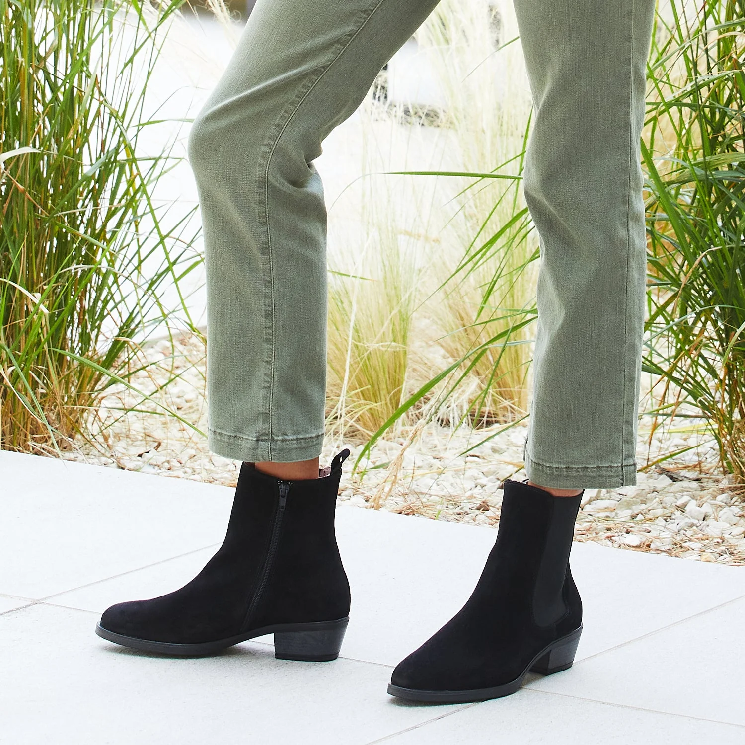 Rider: Black Suede - Image 4