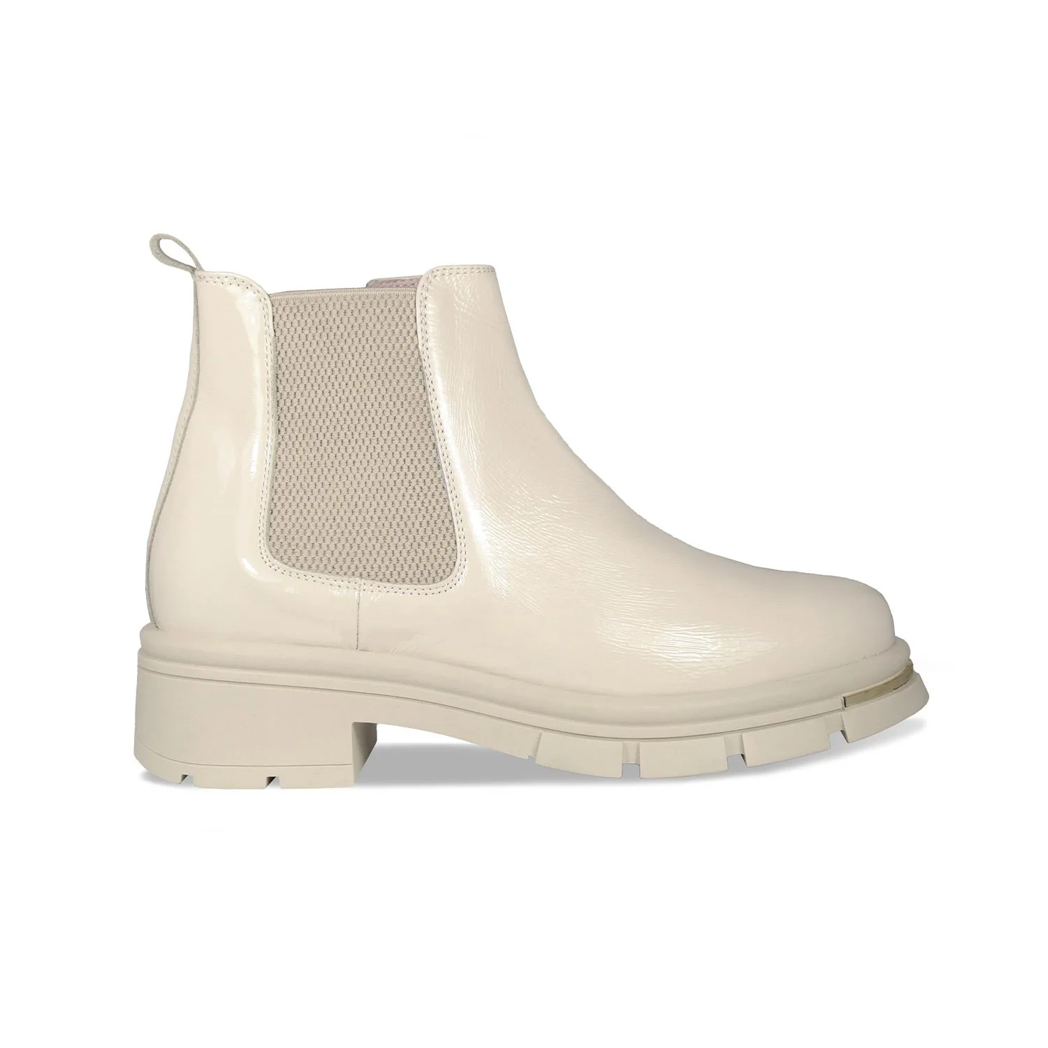 Runway: Cream Patent Leather