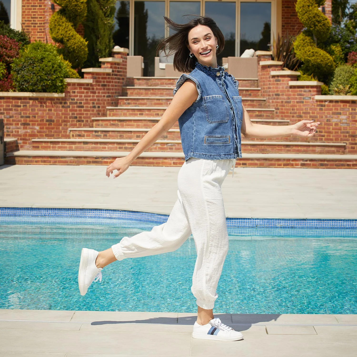 Sprint: White Leather & Multi Denim - Image 2