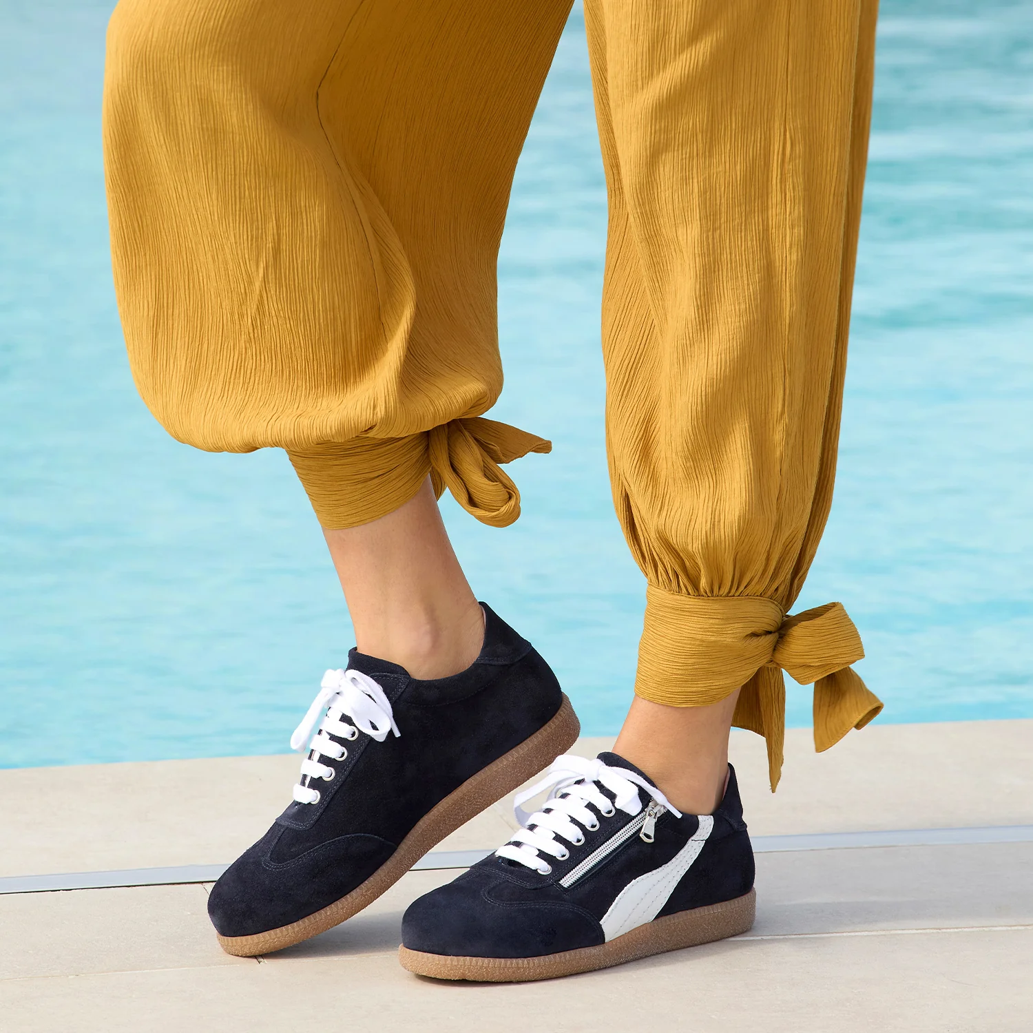 Swirl: Navy Suede - Image 3