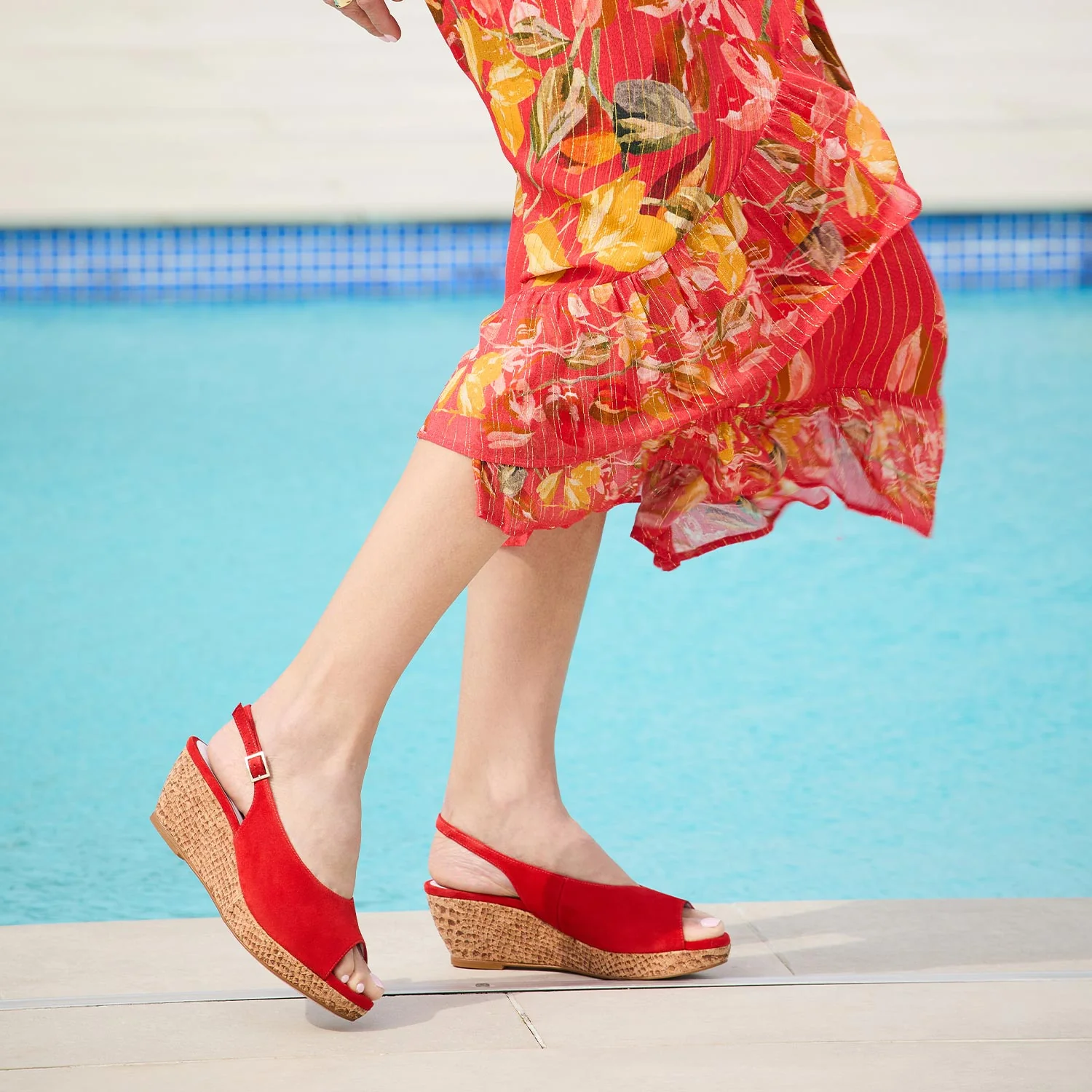 Zena: Coral Red Suede - Image 3